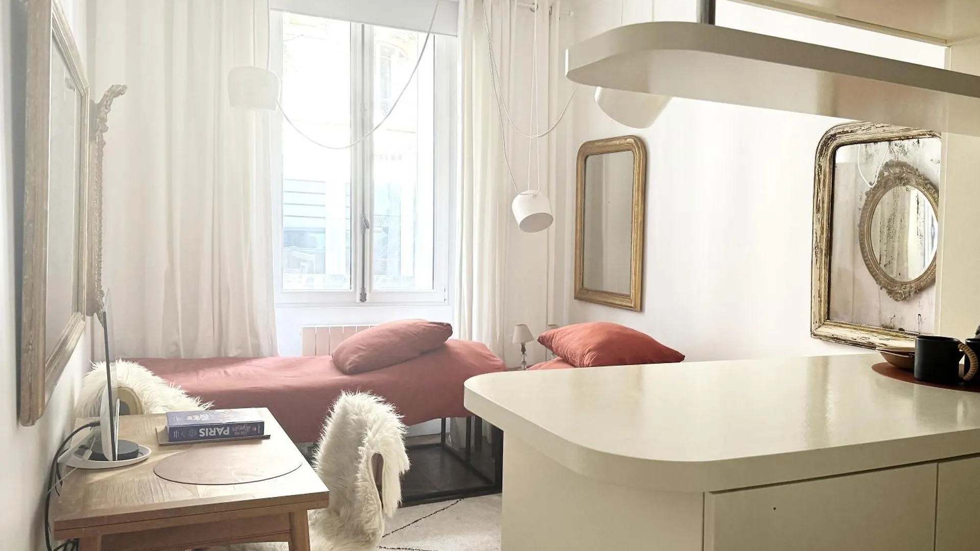 Studio Climatise Pour 1 Ou 2 Personnes Au 109 Avenue Mozart Paris 16 contacts